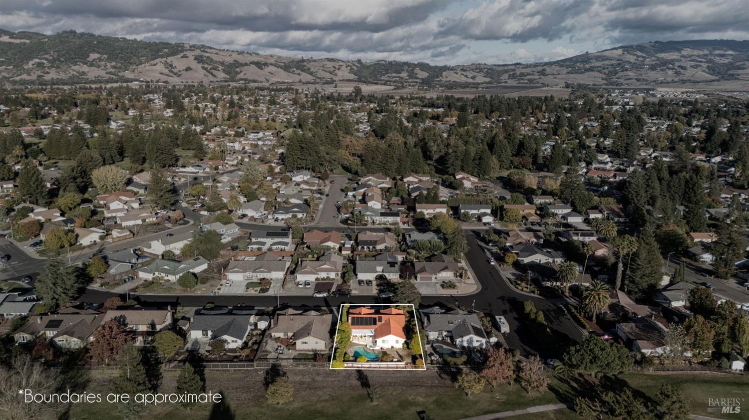 Detail Gallery Image 32 of 34 For 6061 Dolores Dr, Rohnert Park,  CA 94928 - 3 Beds | 2/1 Baths