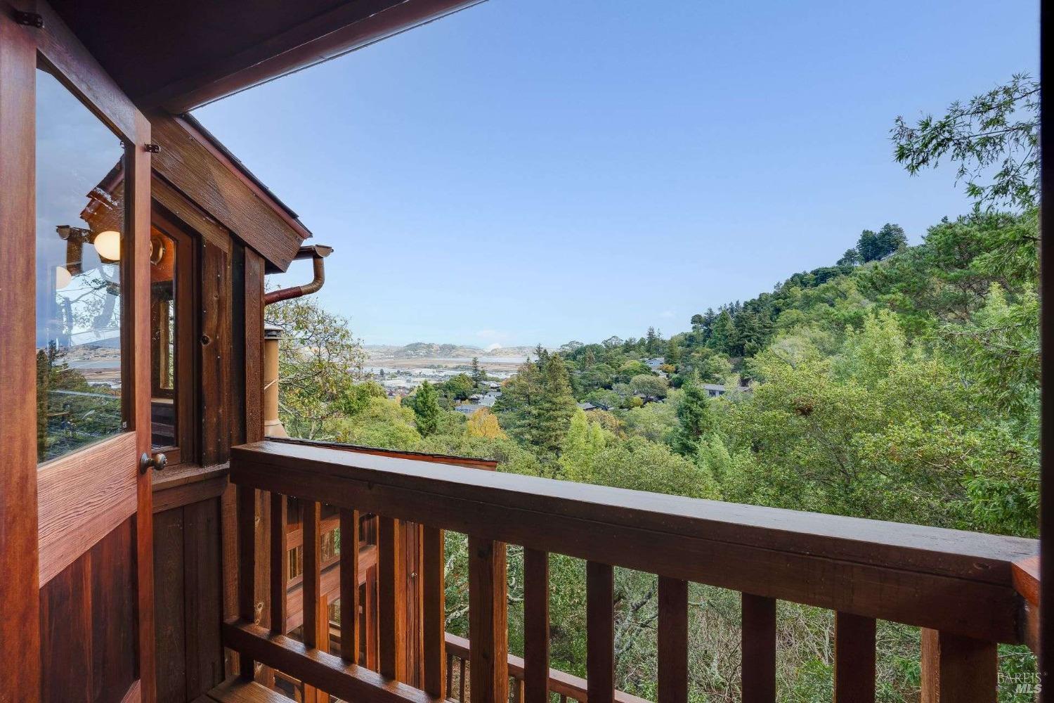 Detail Gallery Image 26 of 32 For 34 Alta Way, Corte Madera,  CA 94925 - 2 Beds | 2 Baths