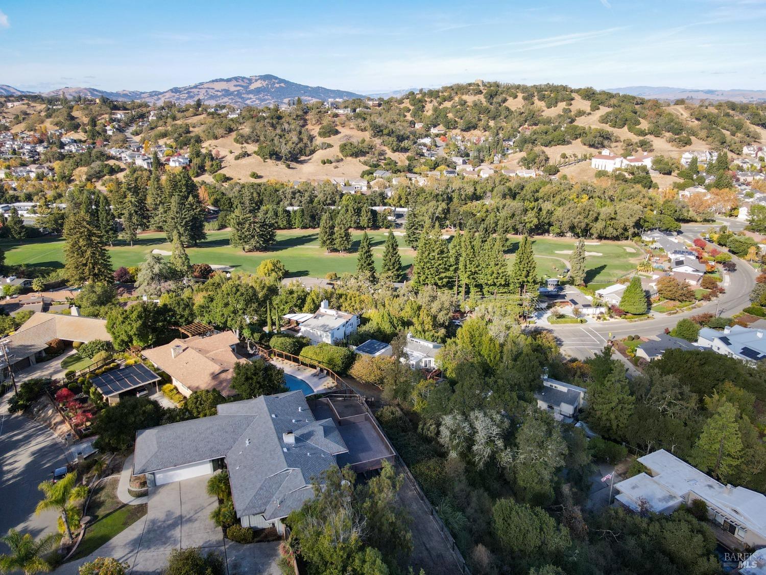 Detail Gallery Image 35 of 37 For 11 Winged Foot Dr, Novato,  CA 94949 - 4 Beds | 3 Baths