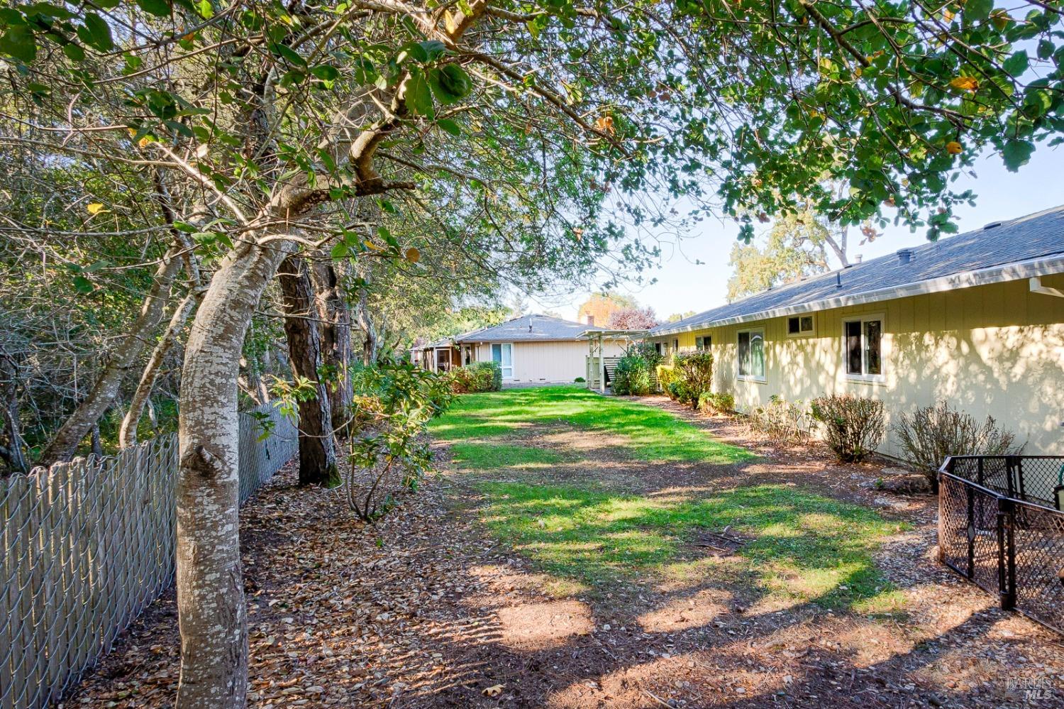 Detail Gallery Image 33 of 34 For 20 Meadowgreen Cir, Santa Rosa,  CA 94509 - 2 Beds | 2 Baths