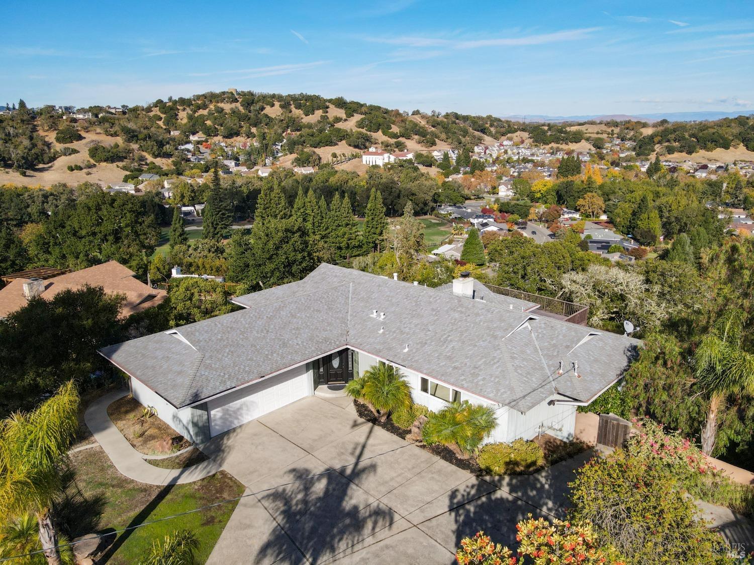 Detail Gallery Image 33 of 37 For 11 Winged Foot Dr, Novato,  CA 94949 - 4 Beds | 3 Baths