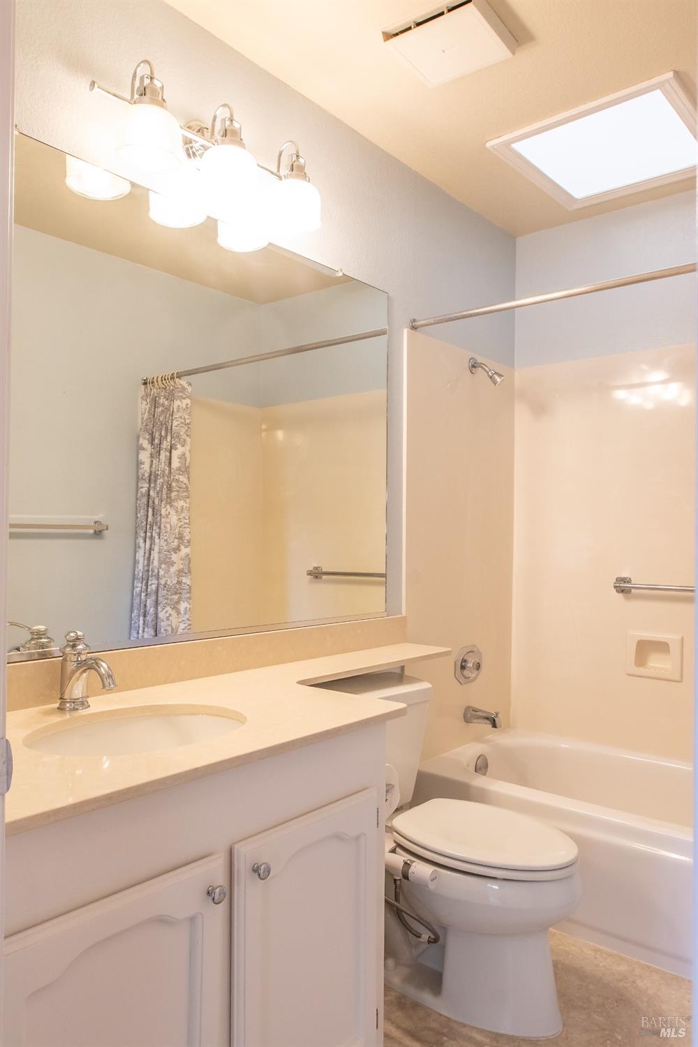 Detail Gallery Image 15 of 26 For 150 Saint James Dr, Sonoma,  CA 95476 - 2 Beds | 2 Baths