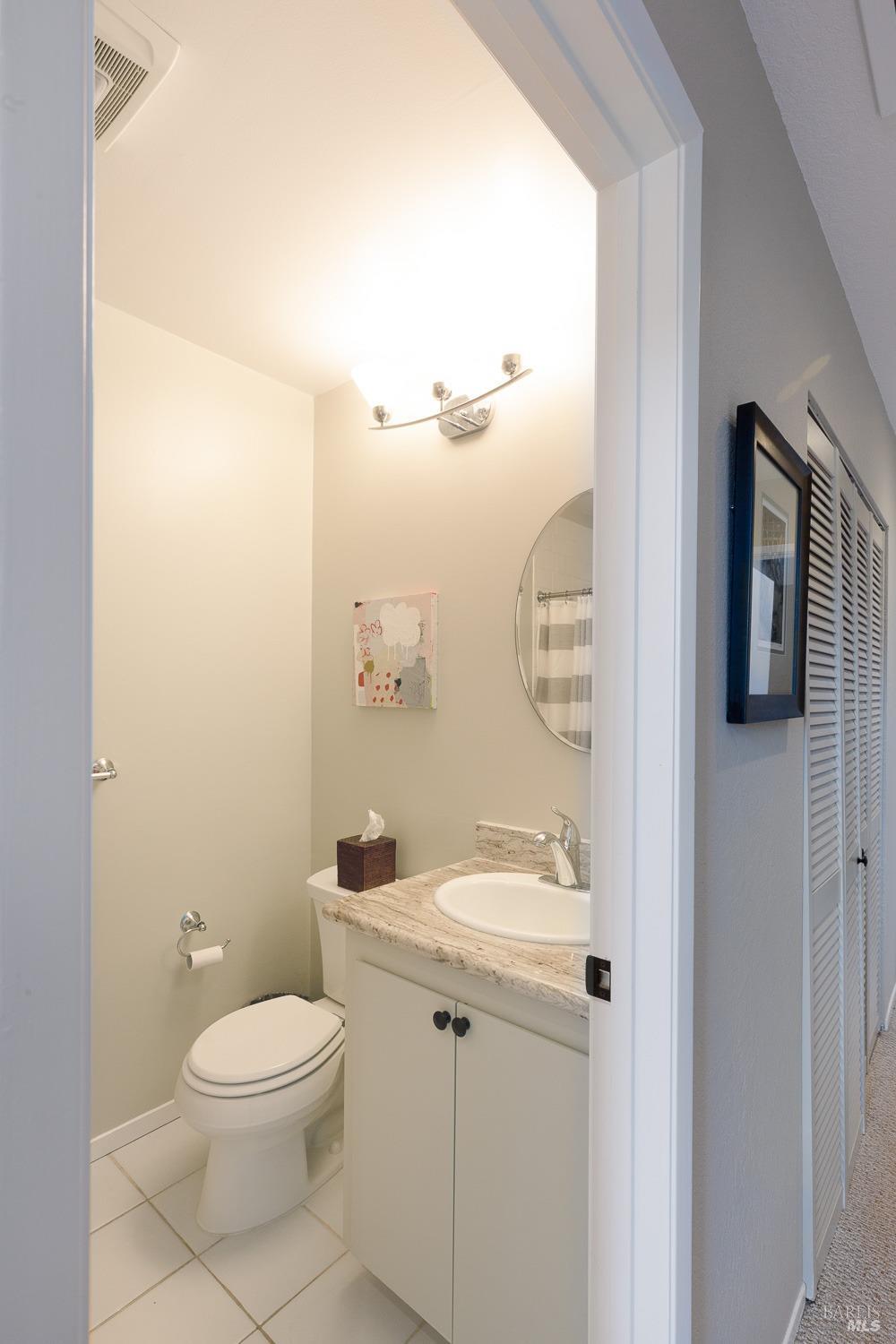 Detail Gallery Image 15 of 22 For 20 Ridgeview Ct, Sausalito,  CA 94965 - 2 Beds | 2/1 Baths