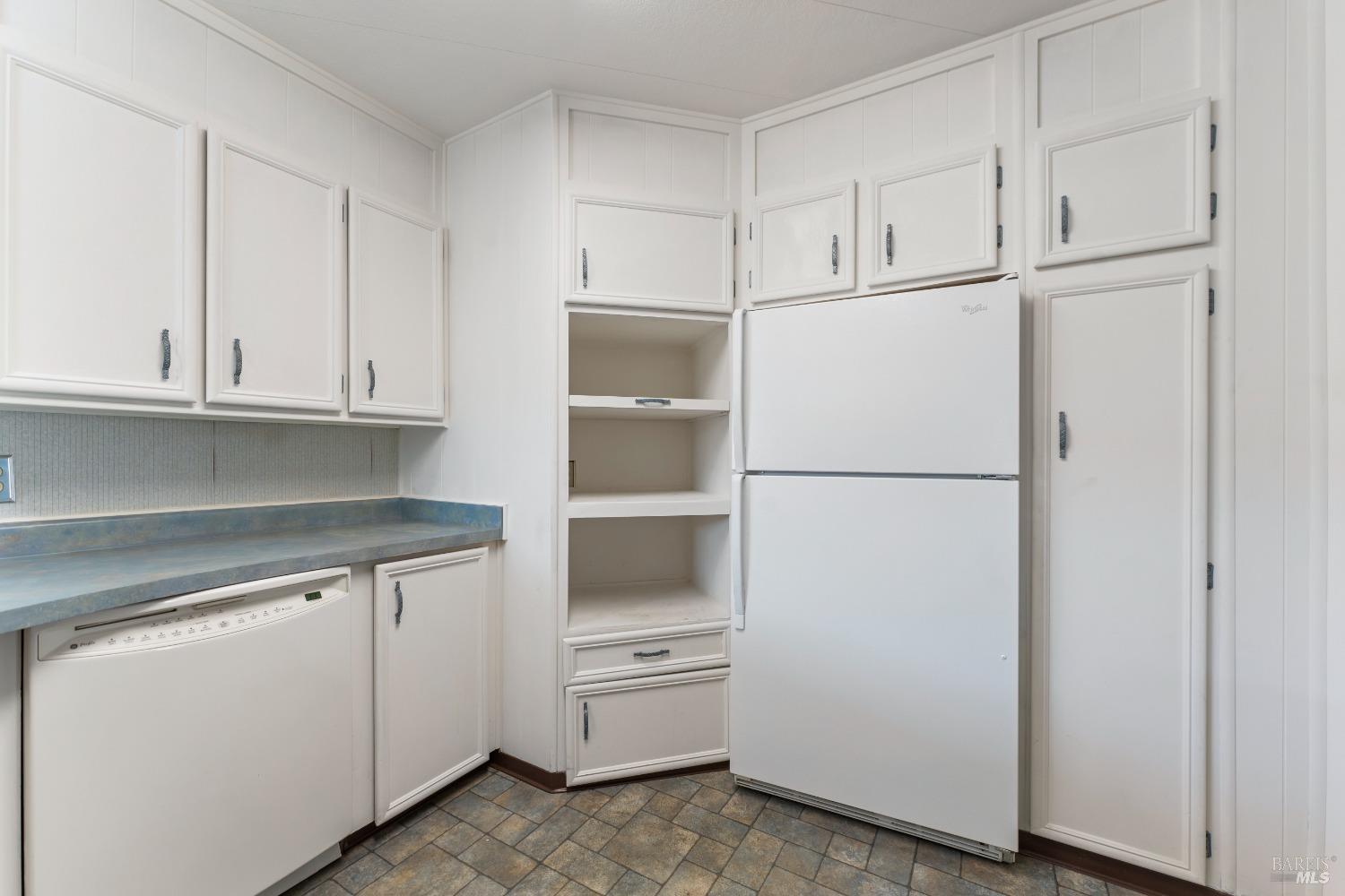 Detail Gallery Image 22 of 68 For 300 E H St #163,  Benicia,  CA 94510 - 3 Beds | 2 Baths