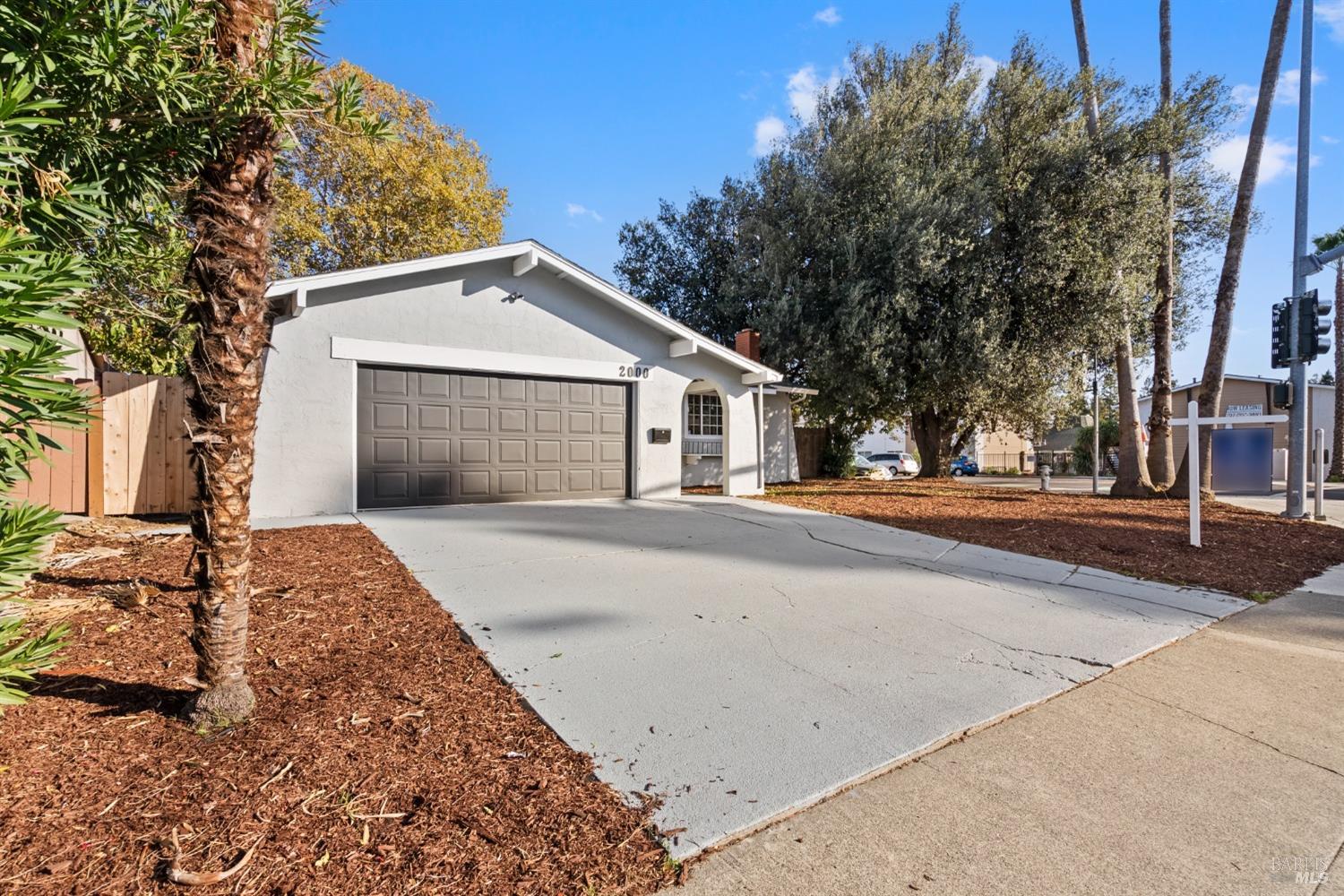 Detail Gallery Image 2 of 25 For 2000 Cormorant Dr, Fairfield,  CA 94533 - 3 Beds | 2 Baths