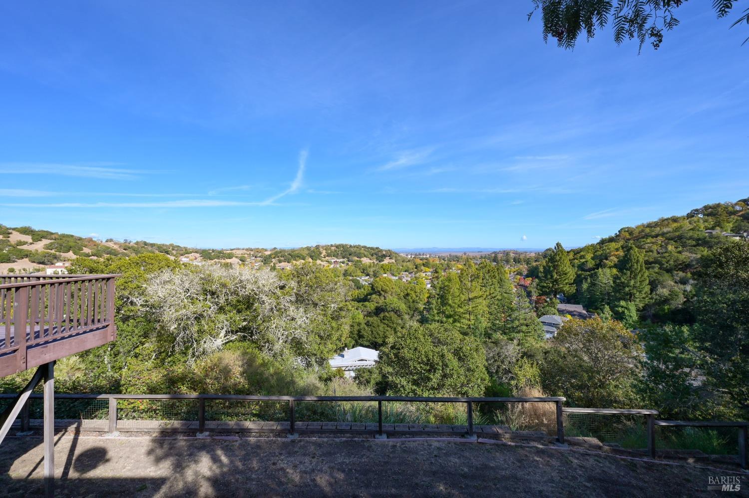 Detail Gallery Image 21 of 37 For 11 Winged Foot Dr, Novato,  CA 94949 - 4 Beds | 3 Baths