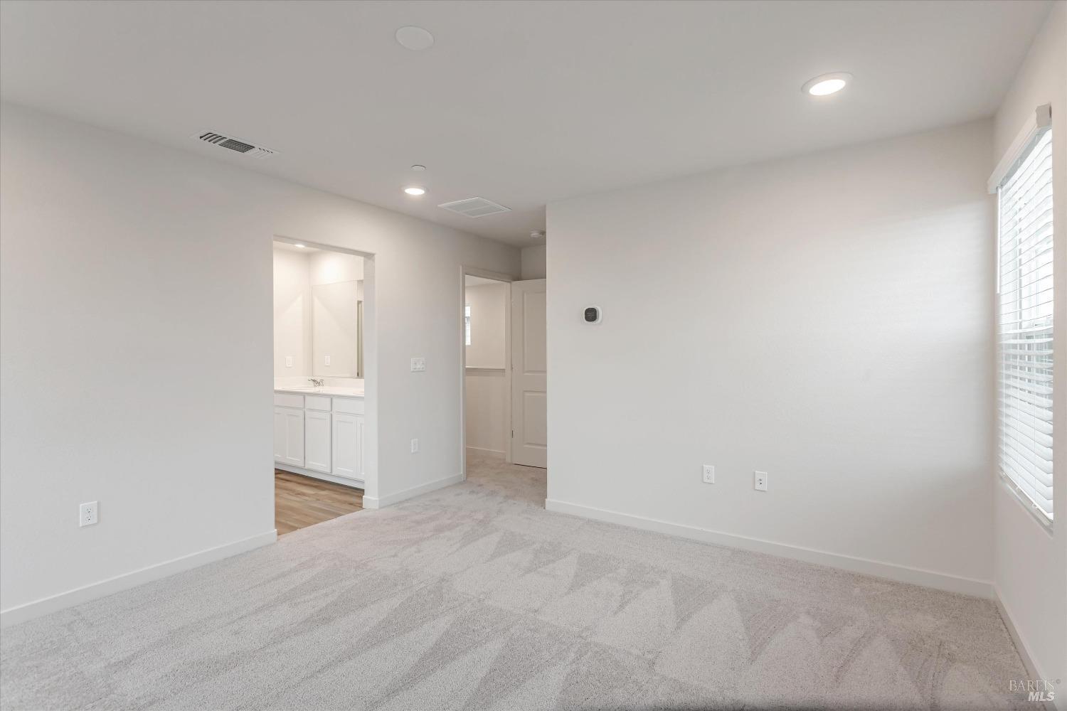 Detail Gallery Image 14 of 20 For 141 Clownfish St, Suisun City,  CA 94585 - 3 Beds | 2/1 Baths