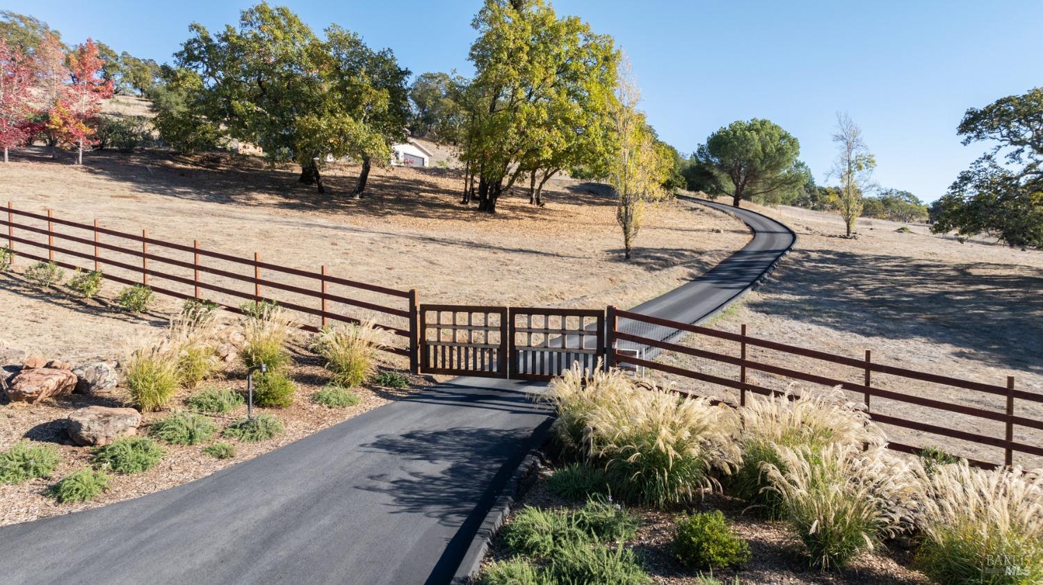 Detail Gallery Image 4 of 44 For 7784 Foothill Ranch Rd, Santa Rosa,  CA 95404 - 3 Beds | 3/1 Baths