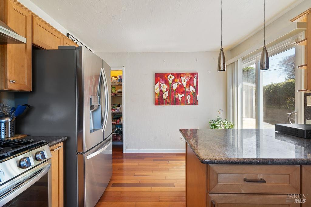 Detail Gallery Image 12 of 39 For 230 La Brea St, Vallejo,  CA 94591 - 3 Beds | 2 Baths