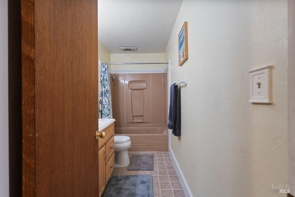 Detail Gallery Image 20 of 39 For 230 La Brea St, Vallejo,  CA 94591 - 3 Beds | 2 Baths