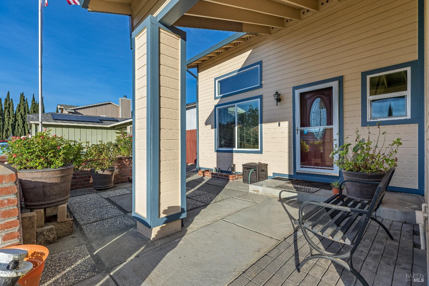 Detail Gallery Image 5 of 62 For 803 Tulare Cir, Suisun City,  CA 94585 - 4 Beds | 2/1 Baths