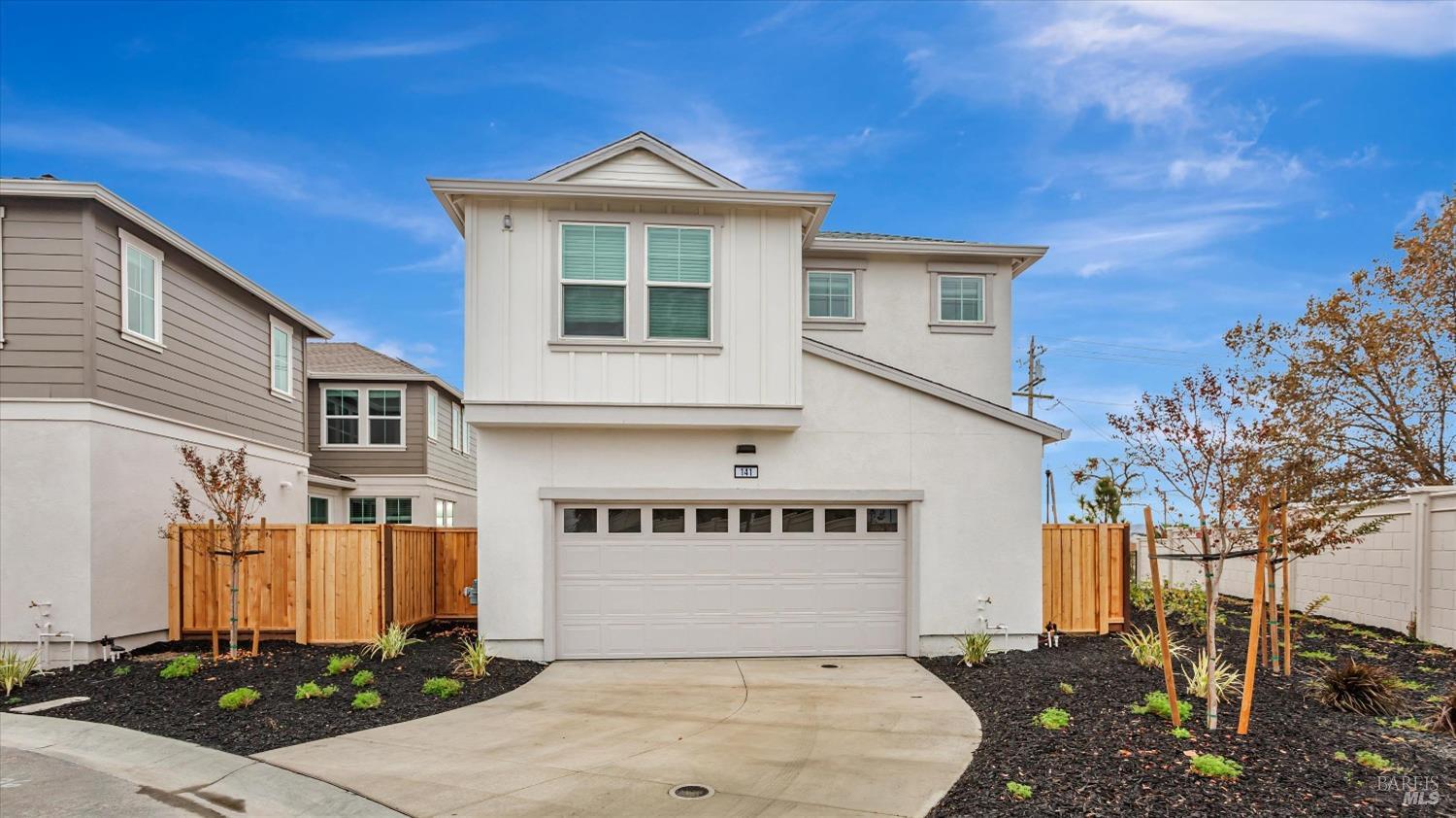 Detail Gallery Image 3 of 20 For 141 Clownfish St, Suisun City,  CA 94585 - 3 Beds | 2/1 Baths