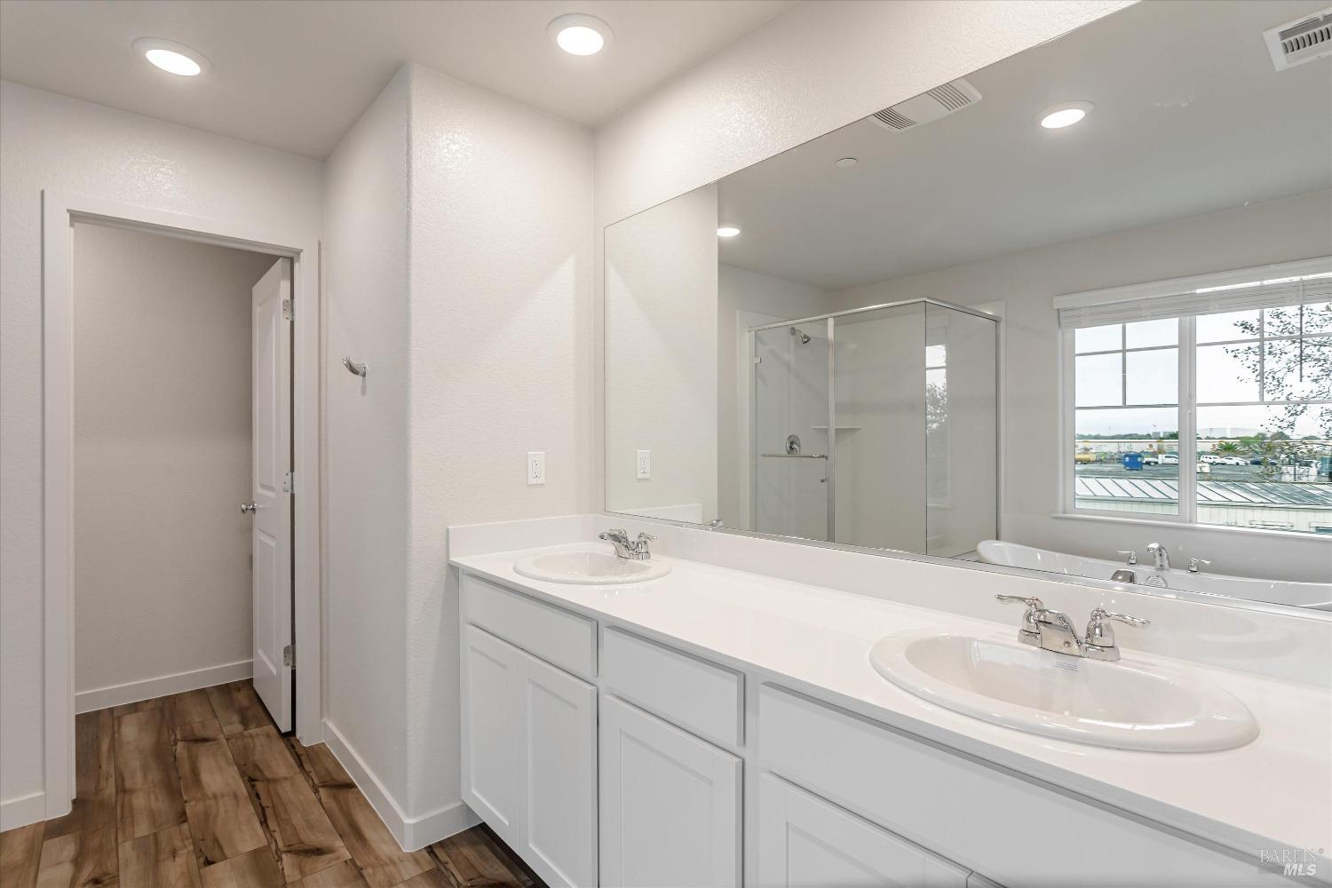 Detail Gallery Image 16 of 20 For 141 Clownfish St, Suisun City,  CA 94585 - 3 Beds | 2/1 Baths