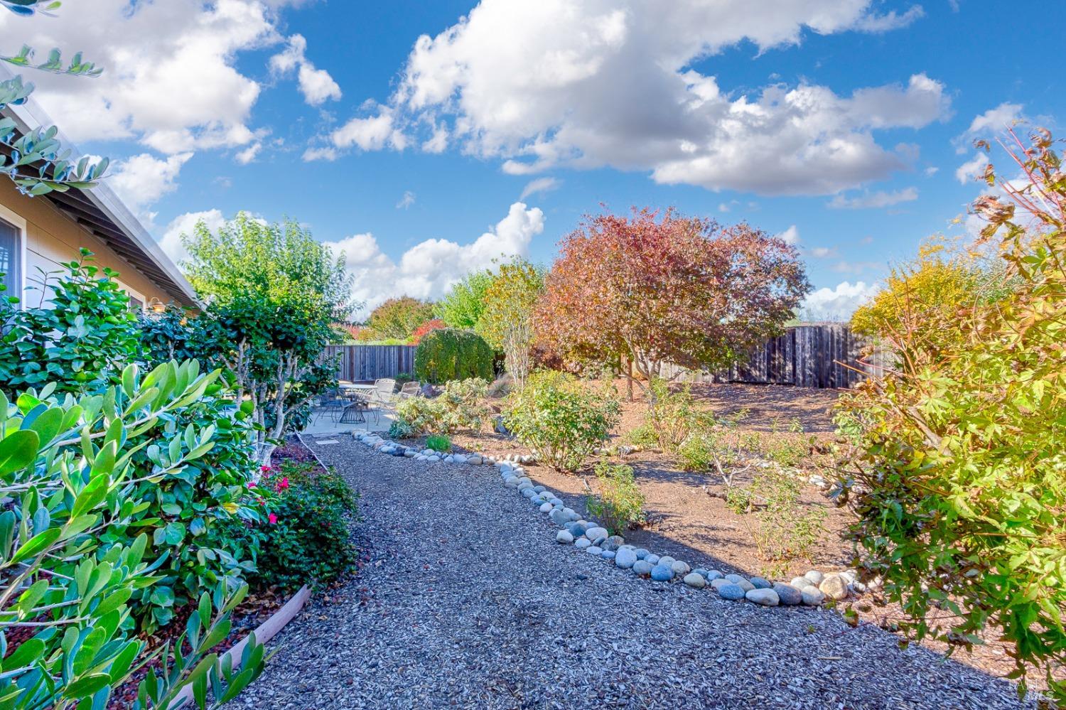 Detail Gallery Image 33 of 38 For 8916 Oakmont Dr, Santa Rosa,  CA 95409 - 2 Beds | 2 Baths