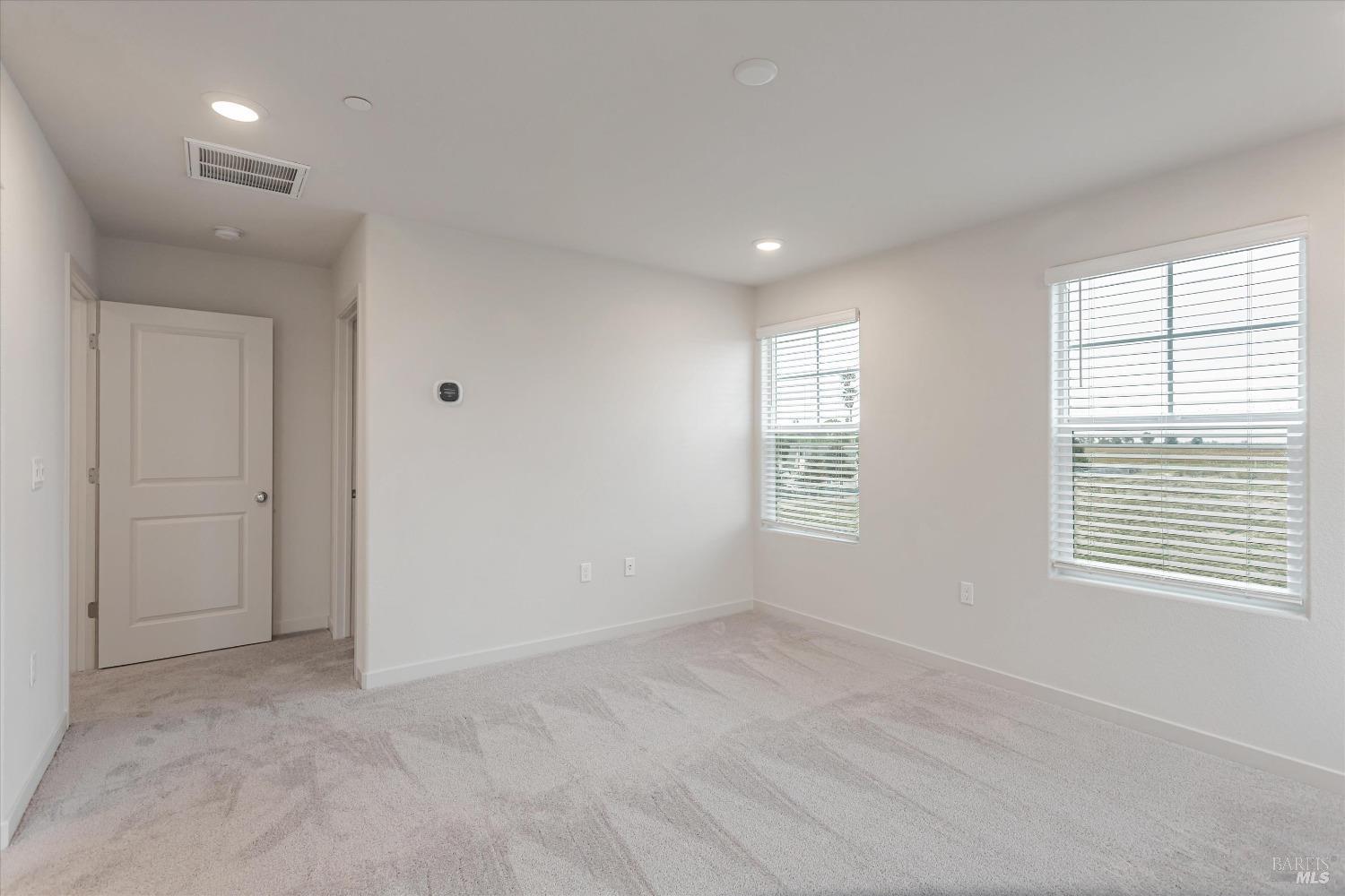 Detail Gallery Image 13 of 20 For 141 Clownfish St, Suisun City,  CA 94585 - 3 Beds | 2/1 Baths