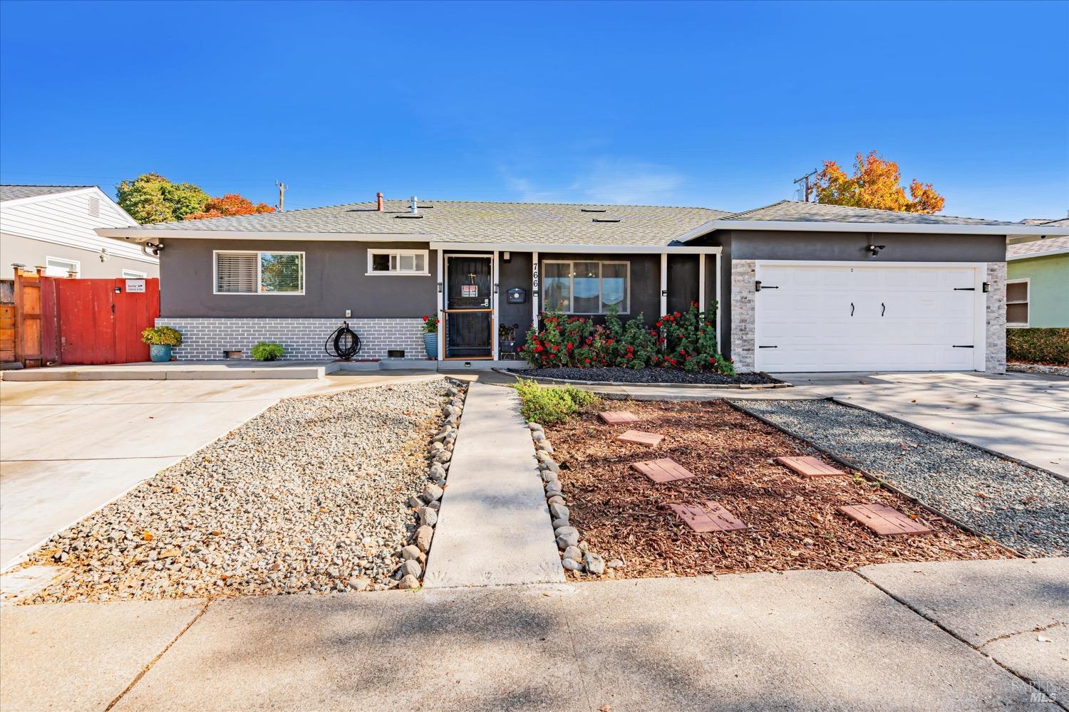 Detail Gallery Image 1 of 40 For 766 Vervais Ave, Vallejo,  CA 94591 - 3 Beds | 2 Baths