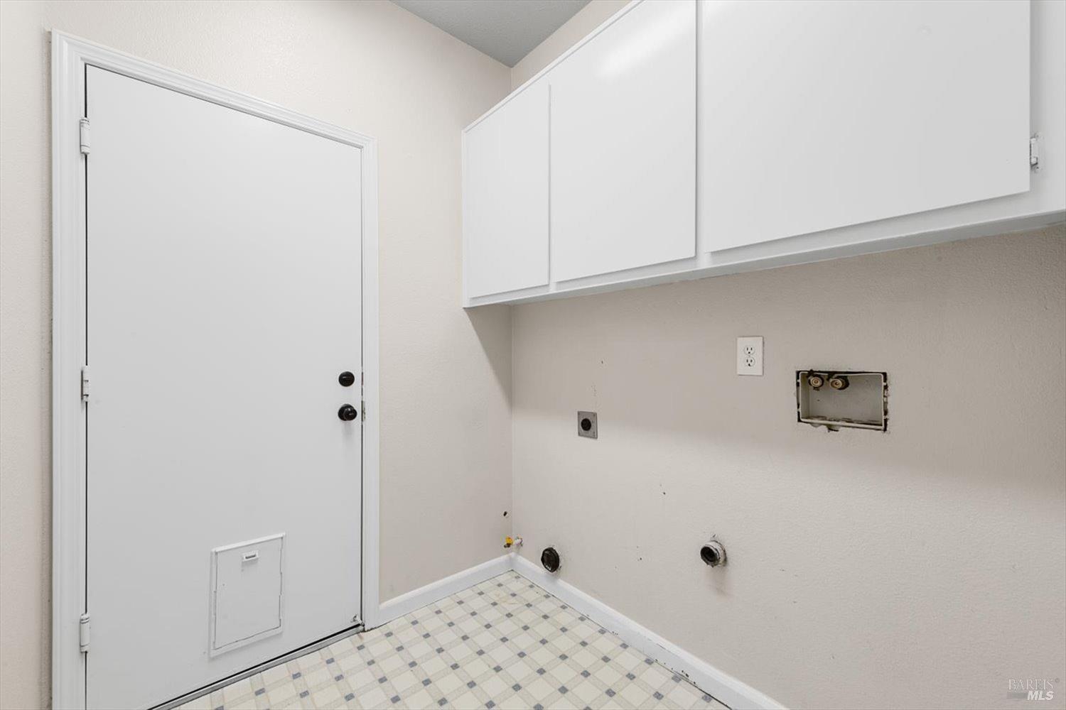 Detail Gallery Image 22 of 46 For 643 Edenderry Dr, Vacaville,  CA 95688 - 4 Beds | 2 Baths