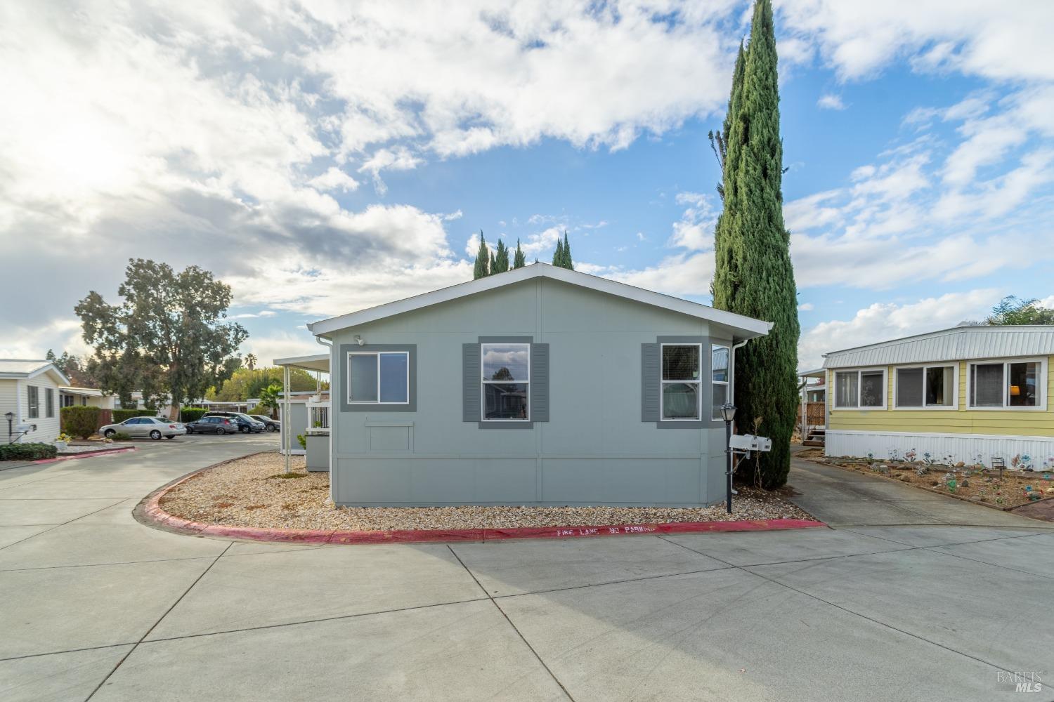 Detail Gallery Image 4 of 34 For 150 Segovia Dr, Fairfield,  CA 94533 - 4 Beds | 2 Baths