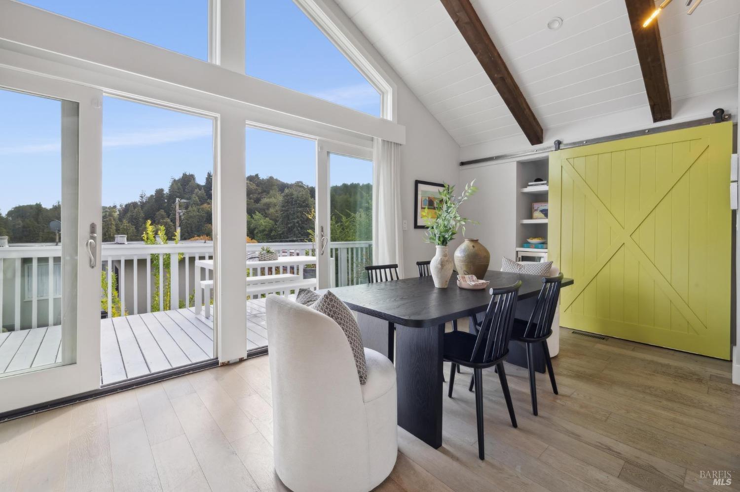 Detail Gallery Image 22 of 81 For 35 Bernard St, Mill Valley,  CA 94941 - 5 Beds | 3/1 Baths