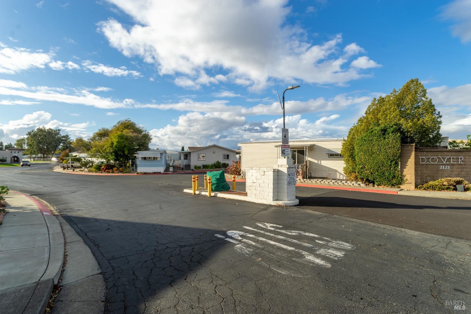 Detail Gallery Image 28 of 34 For 150 Segovia Dr, Fairfield,  CA 94533 - 4 Beds | 2 Baths