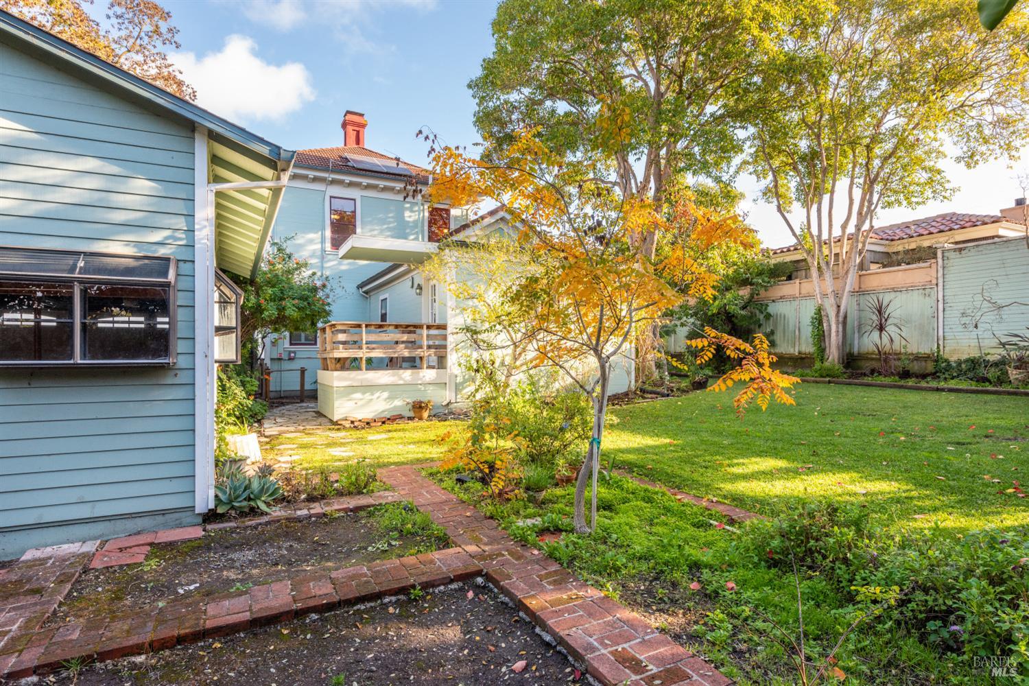 Detail Gallery Image 32 of 37 For 756 B St, Petaluma,  CA 94952 - 3 Beds | 2 Baths