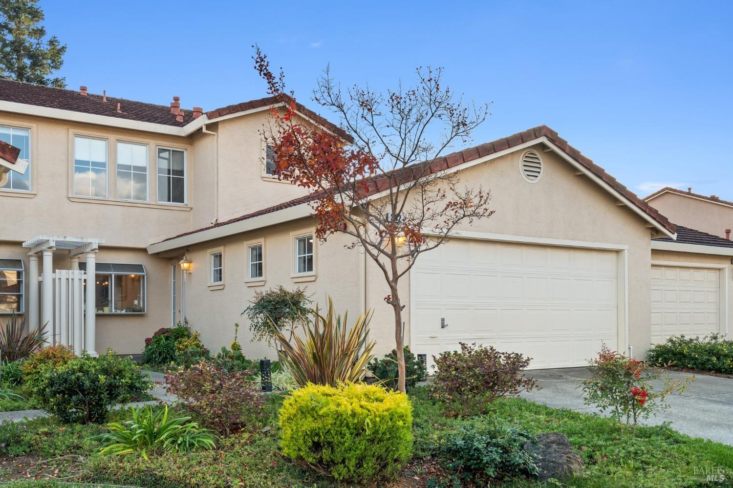 Detail Gallery Image 1 of 36 For 362 Columbia Cir, Benicia,  CA 94510 - 2 Beds | 2/1 Baths