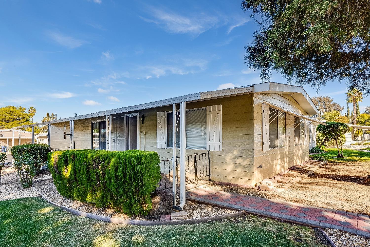 Detail Gallery Image 1 of 83 For 2331 Dalis Dr, Concord,  CA 94520 - 2 Beds | 2 Baths