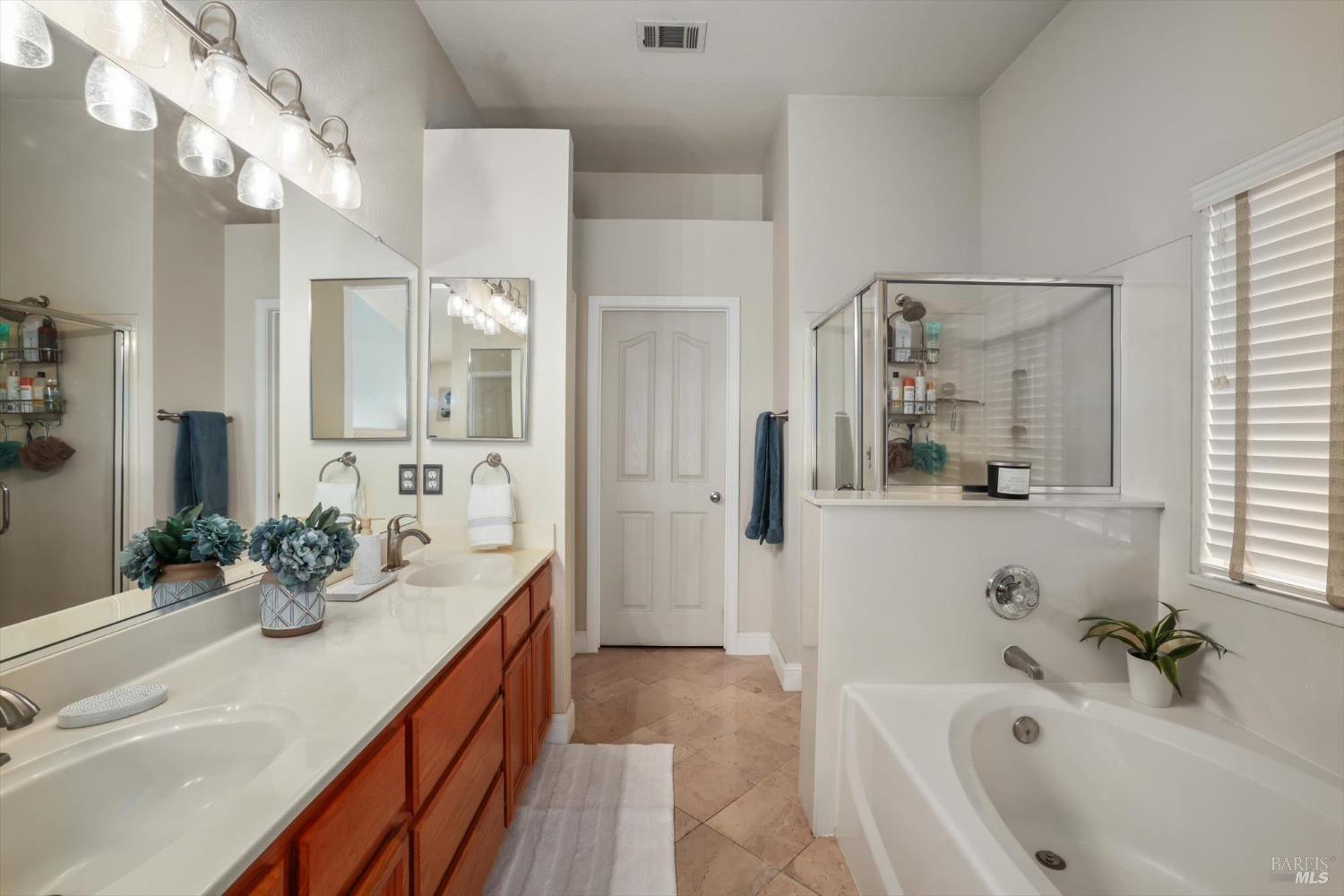 Detail Gallery Image 22 of 43 For 4054 Shaker Run Cir, Fairfield,  CA 94533 - 3 Beds | 2 Baths