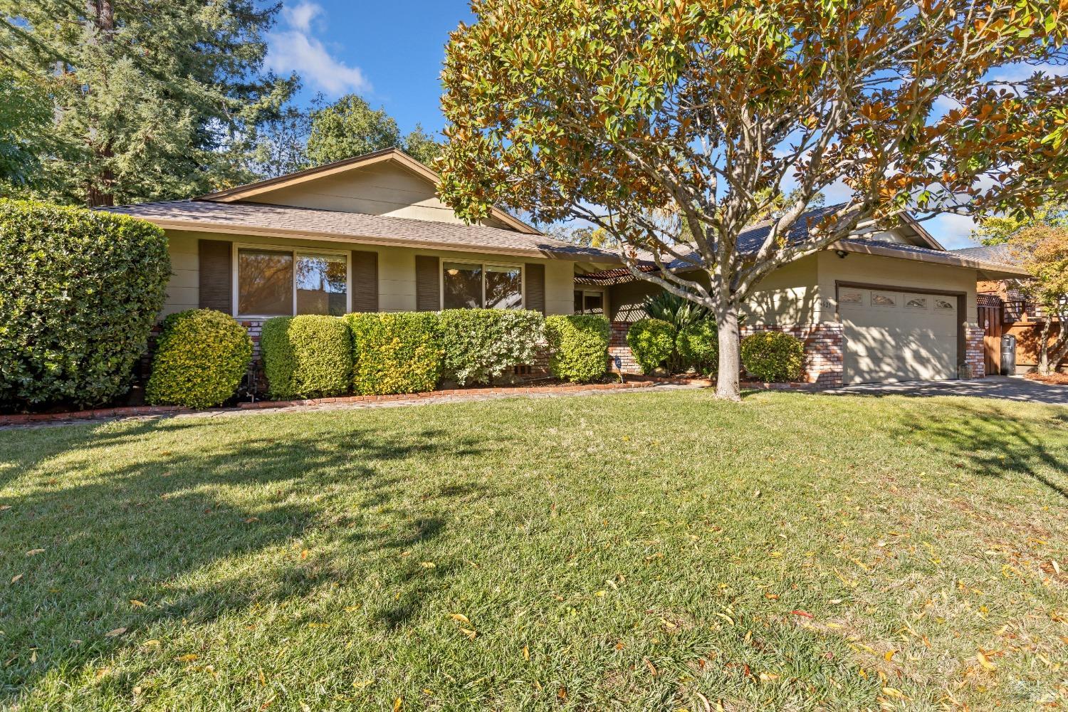 Detail Gallery Image 6 of 58 For 6625 Greenmeadow Dr, Santa Rosa,  CA 95409 - 3 Beds | 2 Baths