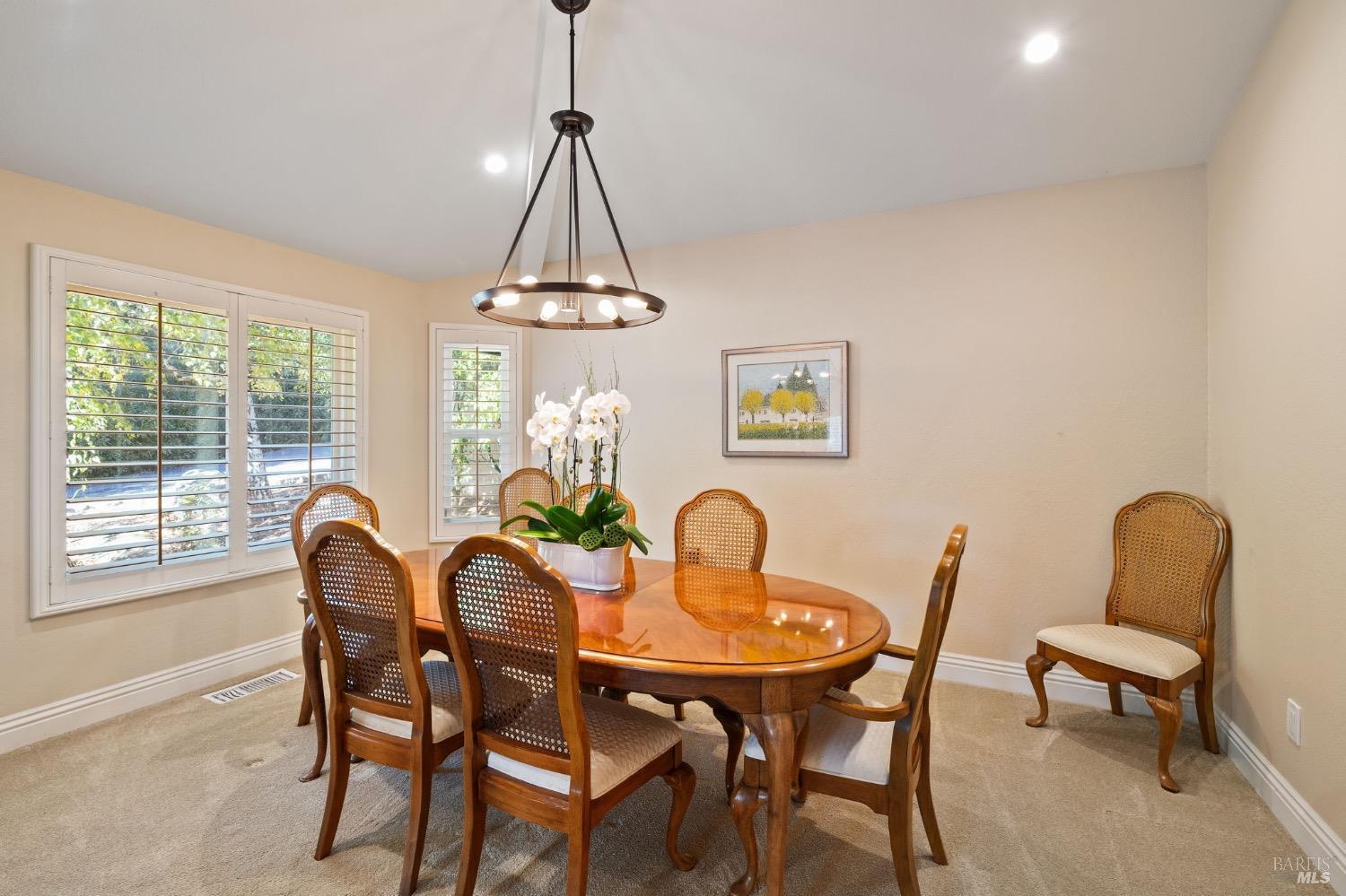 Detail Gallery Image 11 of 71 For 1549 E Foothill Dr, Santa Rosa,  CA 95404 - 4 Beds | 2/1 Baths