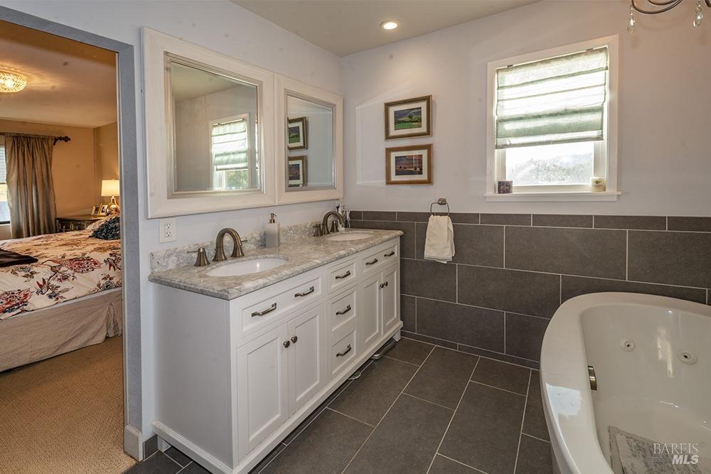 Detail Gallery Image 19 of 34 For 825 Melrose Ct, Sonoma,  CA 95476 - 4 Beds | 2/1 Baths