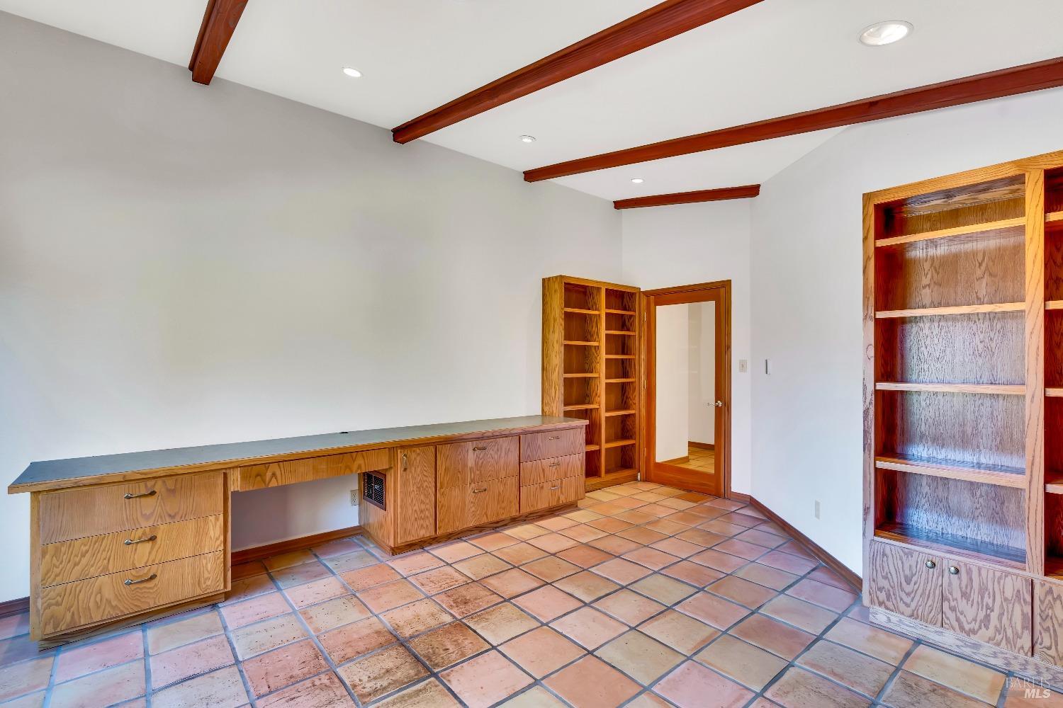 Detail Gallery Image 7 of 62 For 1039 Mount George Ave, Napa,  CA 94558 - 3 Beds | 2 Baths