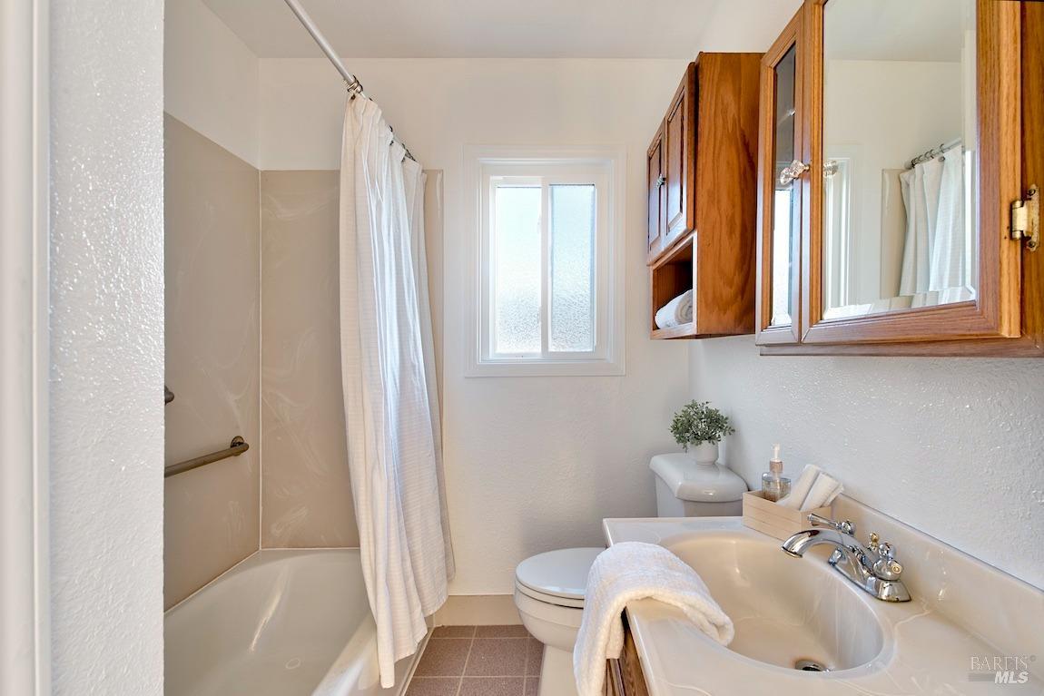 Detail Gallery Image 25 of 29 For 652 Amador St, Richmond,  CA 94805 - 2 Beds | 1 Baths