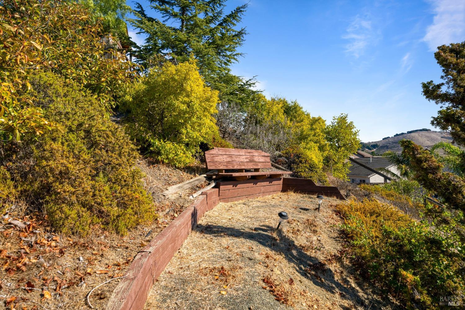 Detail Gallery Image 40 of 47 For 6257 Pebble Beach Dr, Vallejo,  CA 94591 - 3 Beds | 2/1 Baths