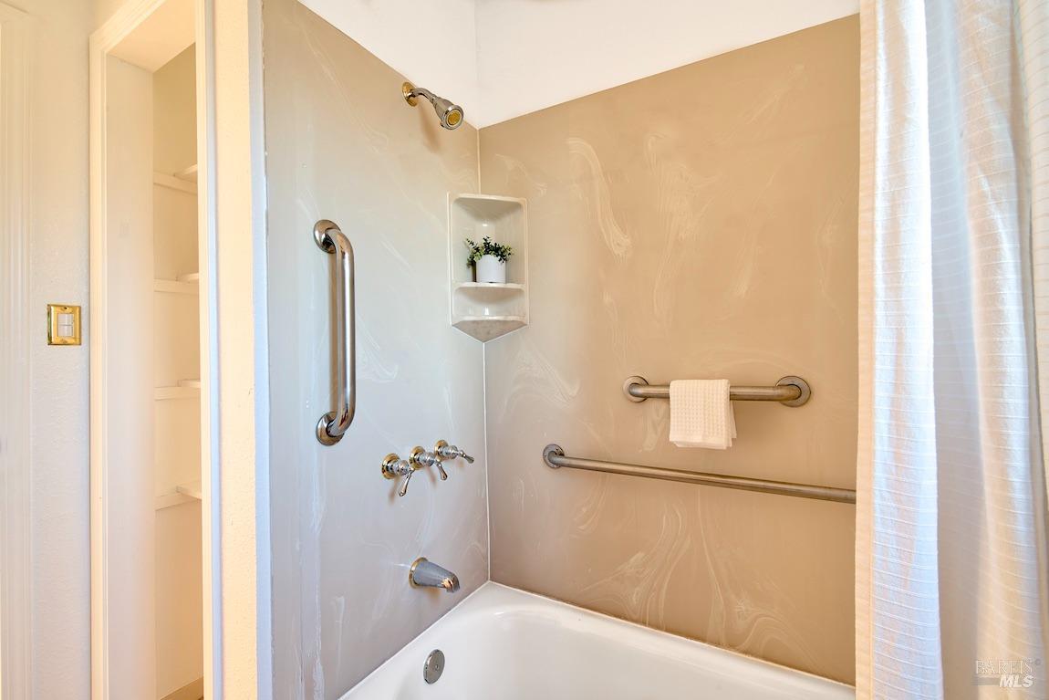 Detail Gallery Image 26 of 29 For 652 Amador St, Richmond,  CA 94805 - 2 Beds | 1 Baths