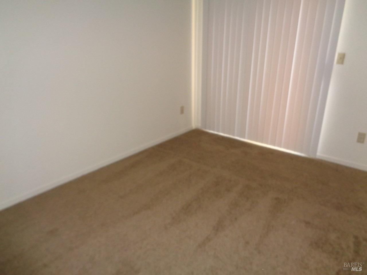 Detail Gallery Image 5 of 5 For 1801 Marshall Rd #1002,  Vacaville,  CA 95687 - 2 Beds | 2 Baths