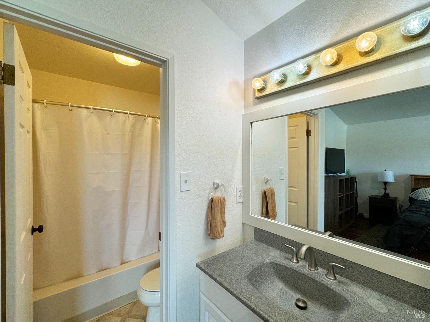 Detail Gallery Image 16 of 25 For 1171 N Bush St, Ukiah,  CA 95482 - 4 Beds | 2/1 Baths