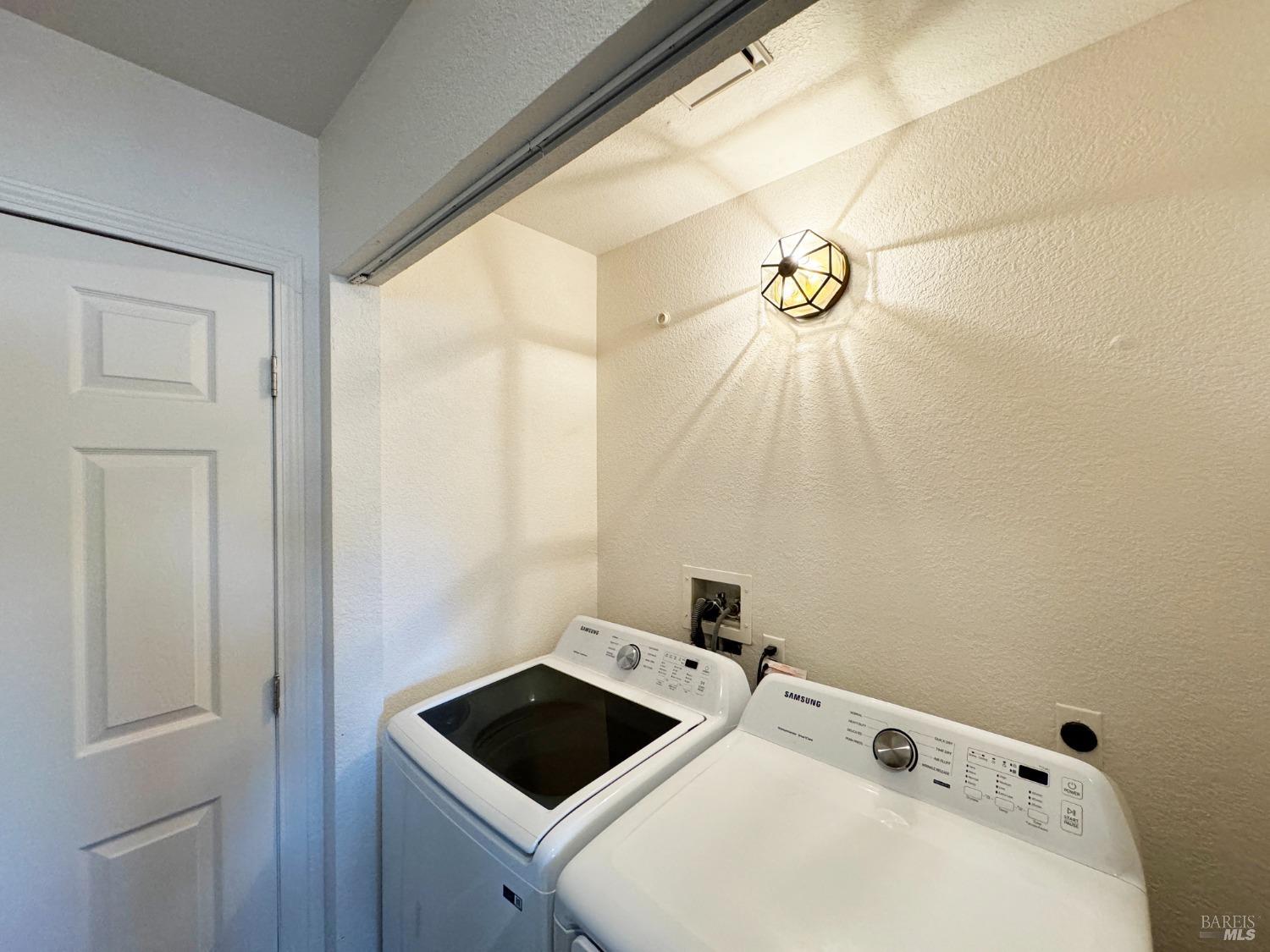 Detail Gallery Image 12 of 25 For 1171 N Bush St, Ukiah,  CA 95482 - 4 Beds | 2/1 Baths