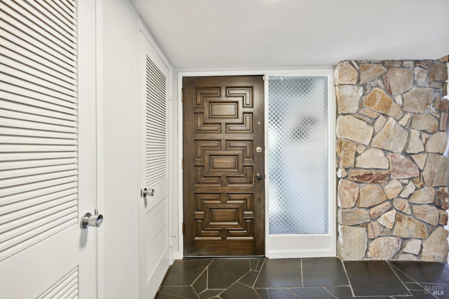 Detail Gallery Image 15 of 73 For 612 Tahos Rd, Orinda,  CA 94563 - 3 Beds | 2 Baths