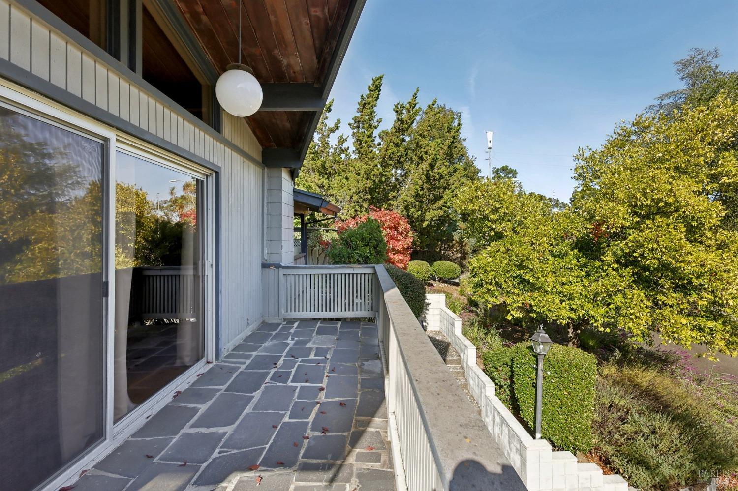 Detail Gallery Image 23 of 73 For 612 Tahos Rd, Orinda,  CA 94563 - 3 Beds | 2 Baths