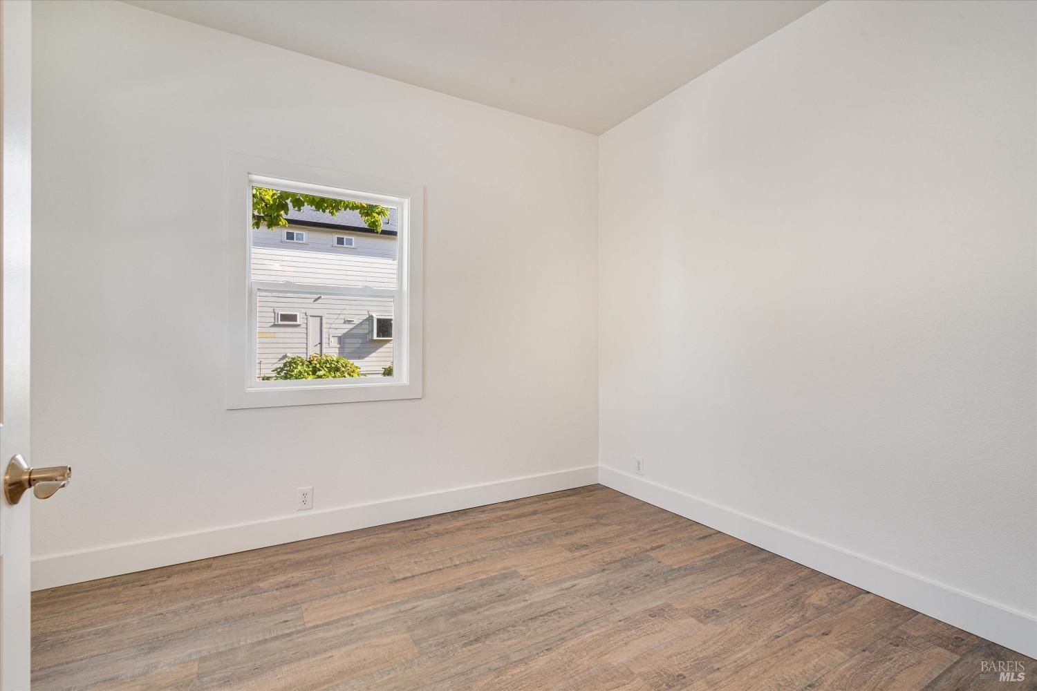 Detail Gallery Image 15 of 32 For 130 W 6th St, Santa Rosa,  CA 95401 - 2 Beds | 1 Baths