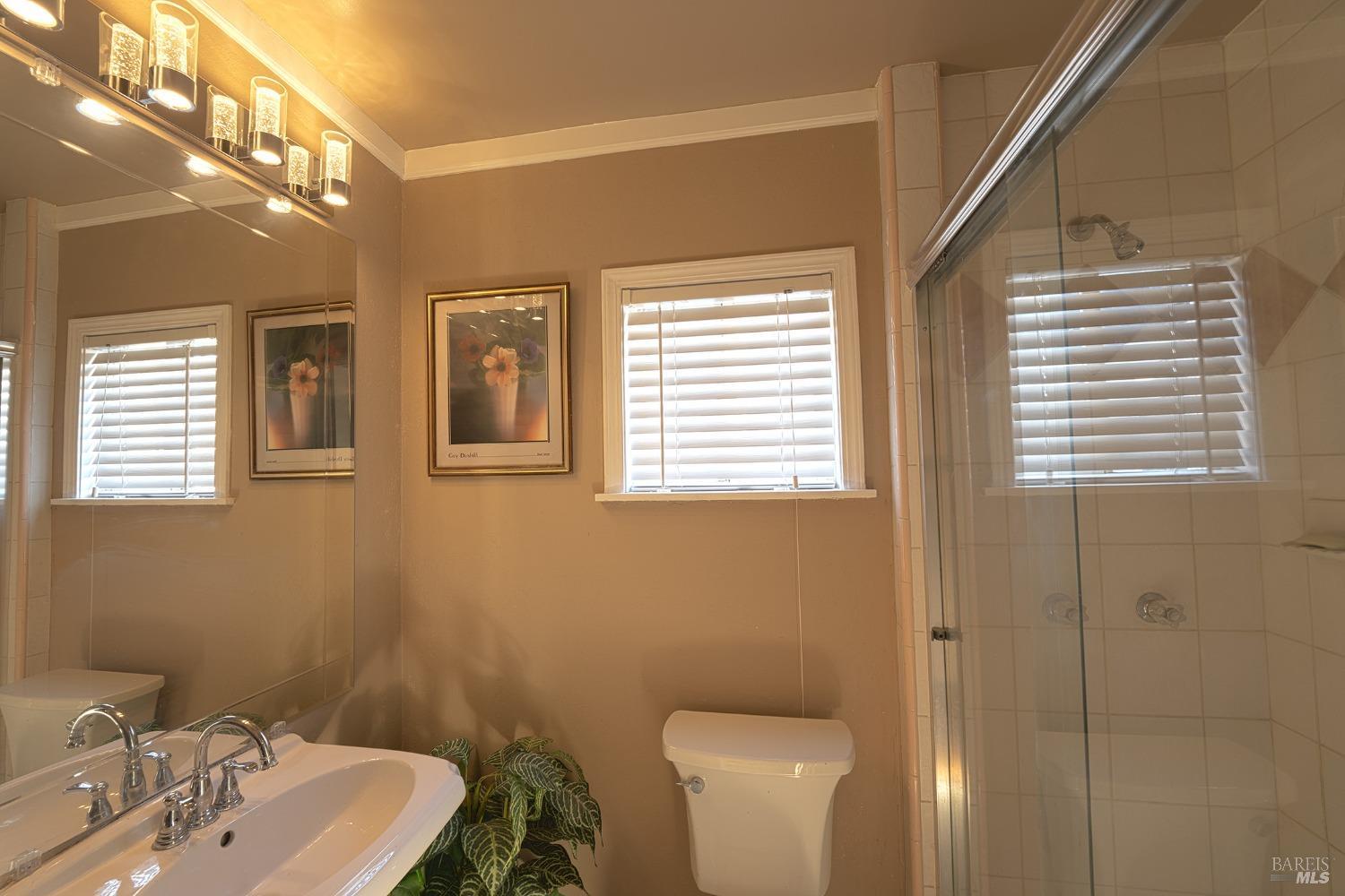 Detail Gallery Image 7 of 15 For 110 Walnut Ct, Santa Rosa,  CA 95404 - 3 Beds | 1/1 Baths