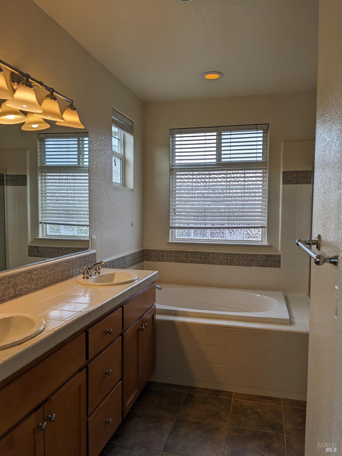 Detail Gallery Image 15 of 16 For 803 Wilmington Ct, Fairfield,  CA 94533 - 3 Beds | 2/1 Baths