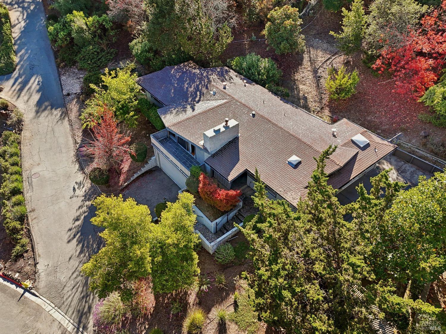 Detail Gallery Image 4 of 73 For 612 Tahos Rd, Orinda,  CA 94563 - 3 Beds | 2 Baths