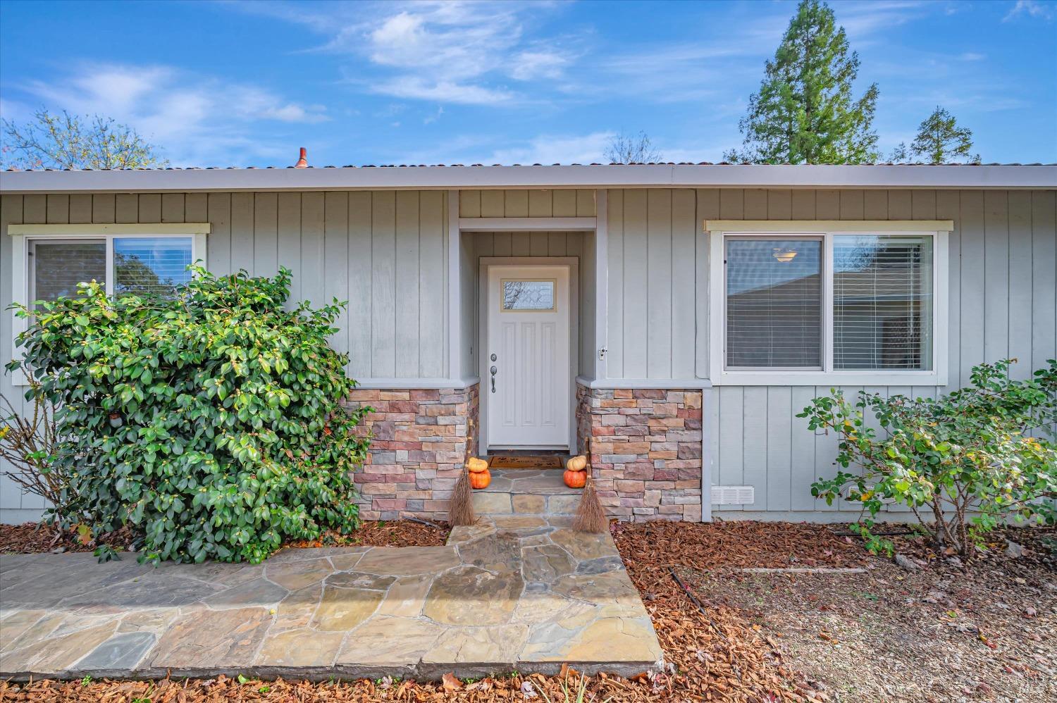 Detail Gallery Image 7 of 53 For 454 Shannon Ct, Windsor,  CA 95492 - 3 Beds | 1/1 Baths