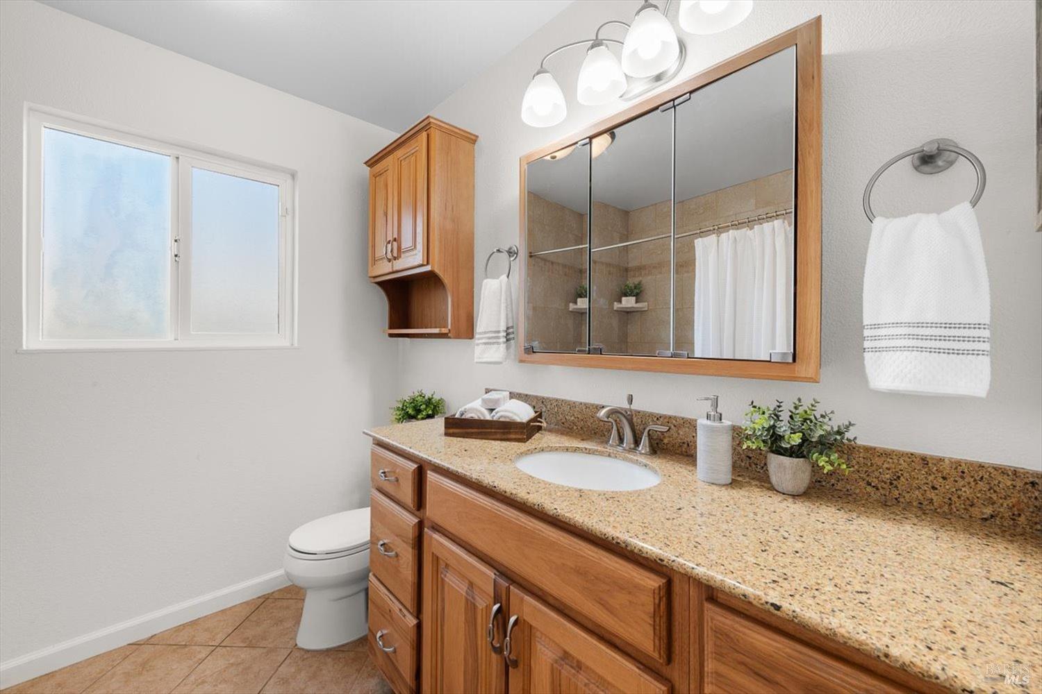 Detail Gallery Image 50 of 83 For 97 Newport Way, Suisun City,  CA 94585 - 4 Beds | 2 Baths