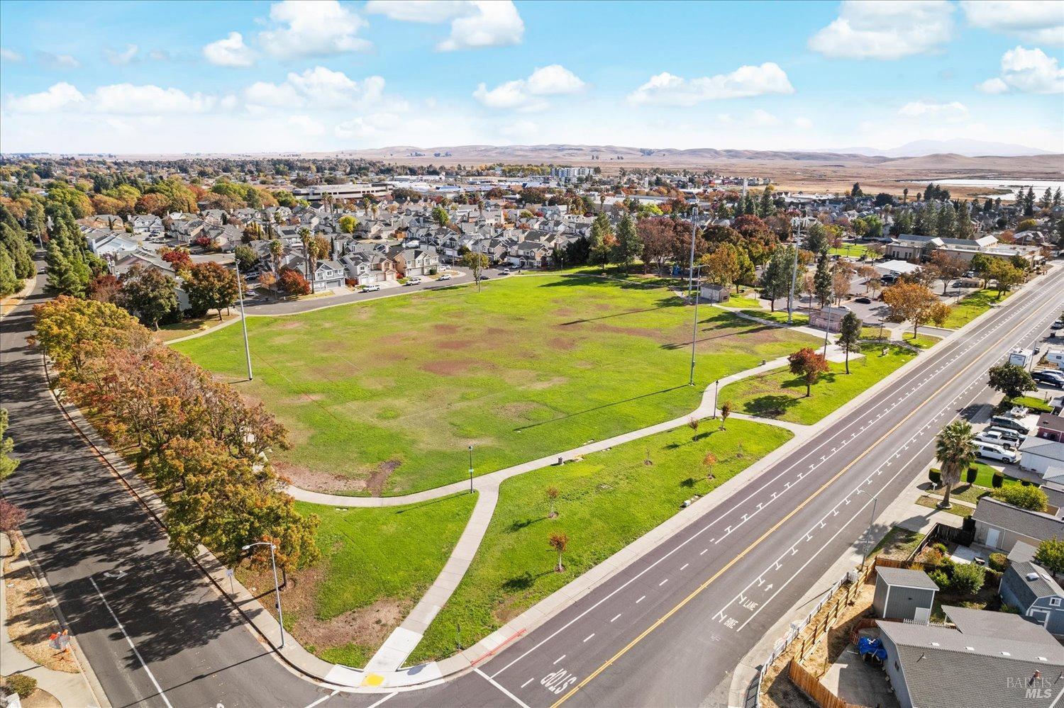 Detail Gallery Image 75 of 83 For 97 Newport Way, Suisun City,  CA 94585 - 4 Beds | 2 Baths