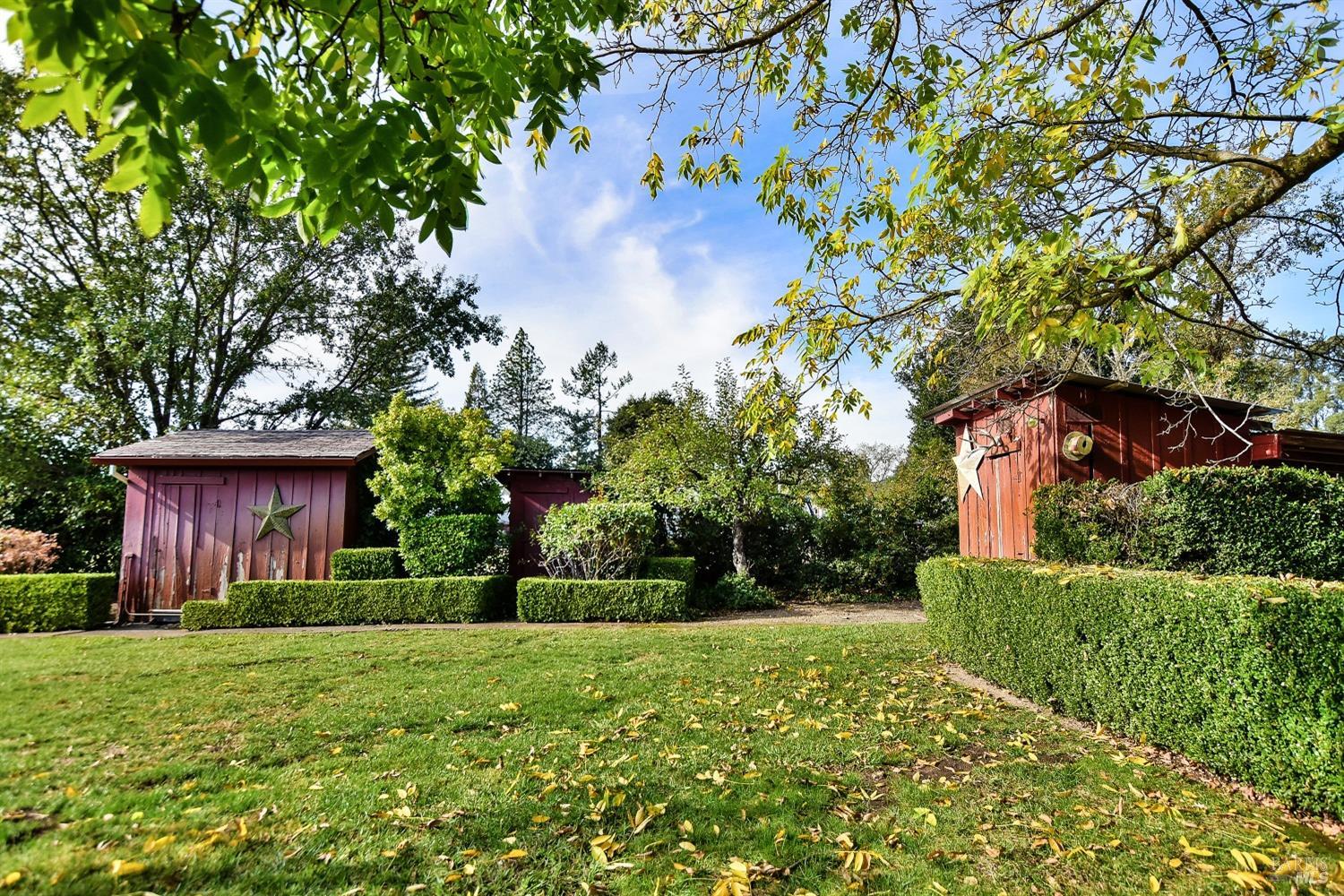 Detail Gallery Image 29 of 36 For 1440 Lovall Valley Rd, Sonoma,  CA 9476 - 2 Beds | 2 Baths