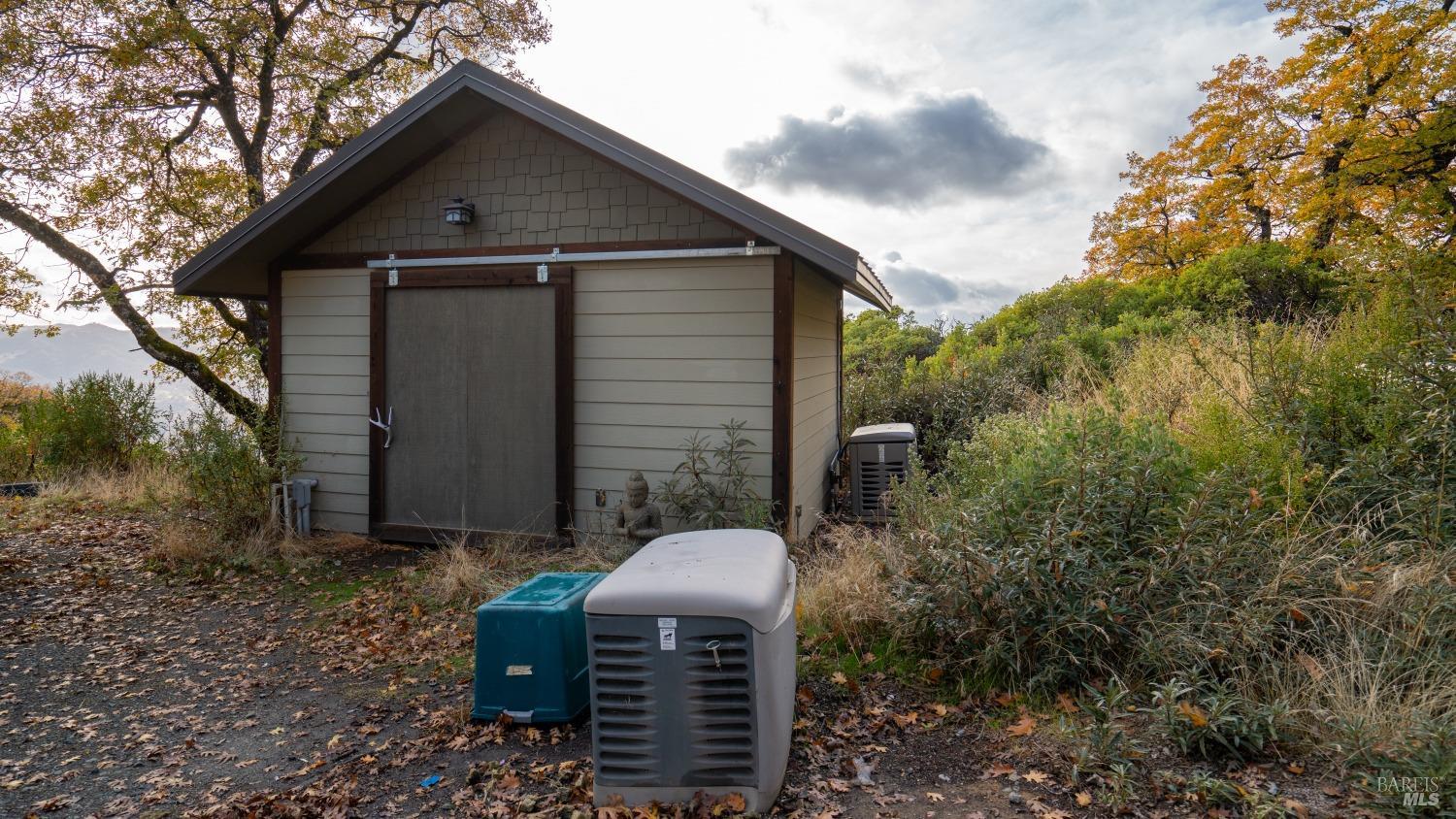 Detail Gallery Image 25 of 53 For 3500 Goat Rock Rd, Ukiah,  CA 95482 - 2 Beds | 2 Baths