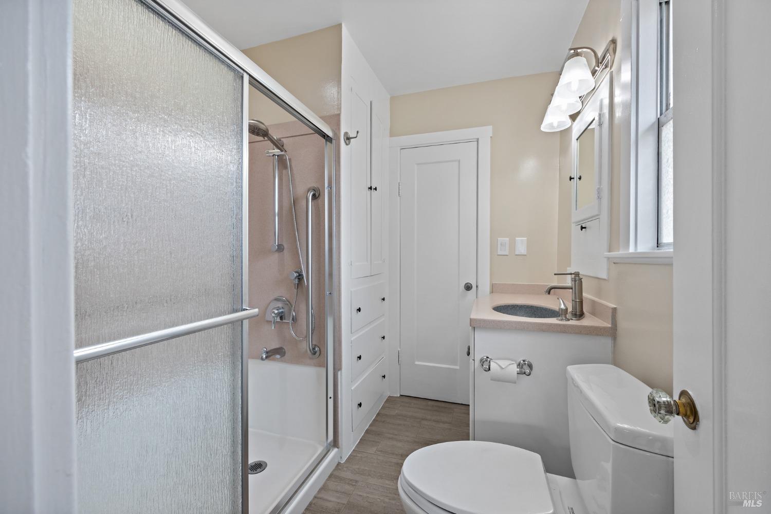 Detail Gallery Image 12 of 41 For 300 Laurel St, Vallejo,  CA 94591 - 2 Beds | 1 Baths